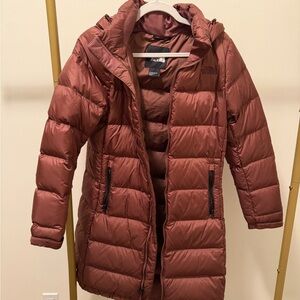The North Face Women's Metropolis Parka Coat in Marron Purple